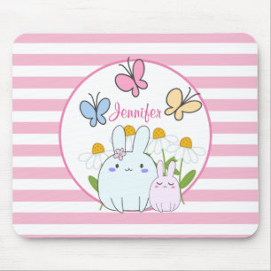 Niedliche Bunnies mit Frühlingsmessen und Schmette Mousepad