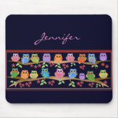 Niedliche bunte Eulen auf Brenches u. Namen Mousepad (Vorne)