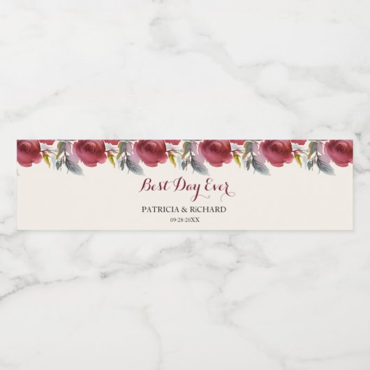 Niedliche Burgundy Marsala Wasserfarbenhochzeit Wasserflaschenetikett (Einzelnes Label)