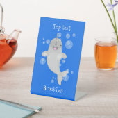 Niedliche Cartoon-Illustration Sockelschild (In SItu)