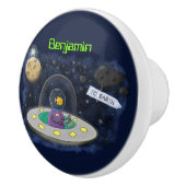 Niedliche Cartoon-Illustration über Fische im Welt Keramikknauf (Rechts)