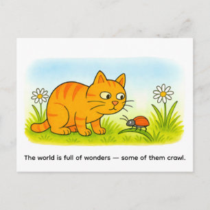 Niedliche Cartoon-Katze beobachtet Marienkäfer auf Postkarte