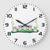 Niedliche Cartoon Mäuse auf Gras mit Blume Große Wanduhr (Vorderseite)