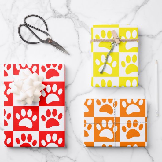 Niedliche Cartoon-Paw-Drucke Checkerboard-Bright-F Geschenkpapier Set (Vorderseite)