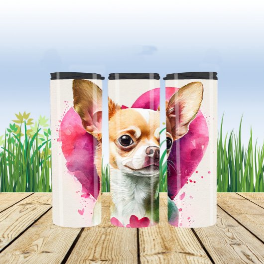 Niedliche Chihuahua mit rosa Herzhintergrund Thermosbecher