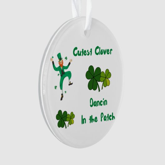 Niedliche Clover Dancin im Patch auf einem Ornament (Vorderseite)