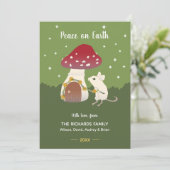 Niedliche Cogingcore-Maus Red Mushroom House Green (Stehend Vorderseite)