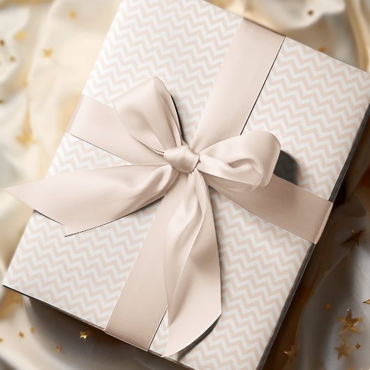 Niedliche Creme und Zickzack Streifen Babydusche Geschenkpapier