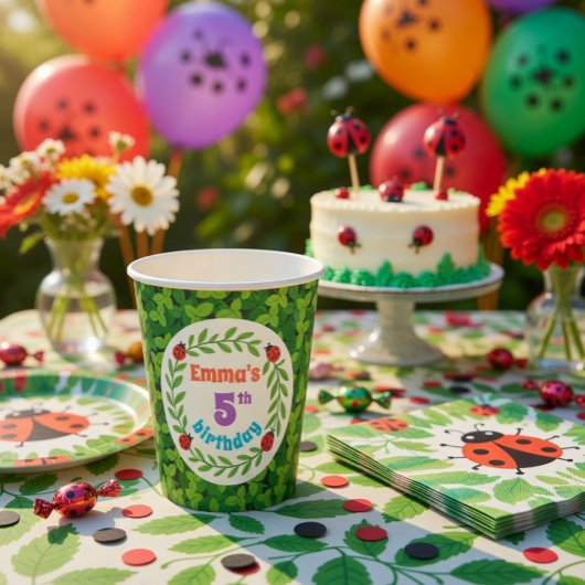 Niedliche Custom Ladybug & Leaf 5. Geburtstag Pappbecher