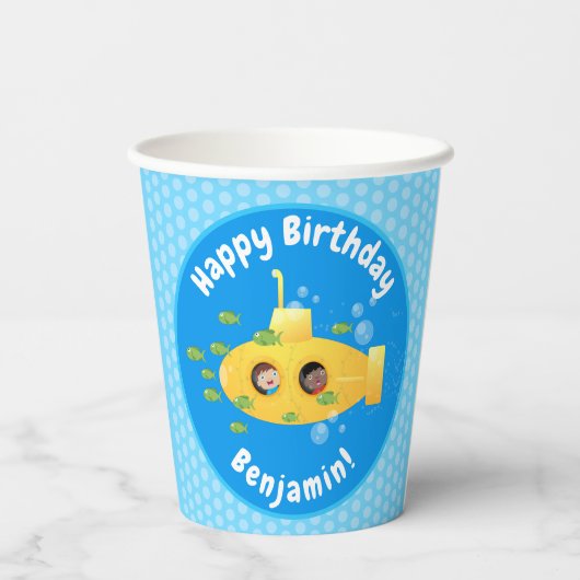 Niedliche Darstellung des Cartoon von Unterseefisc Pappbecher (Rückseite)