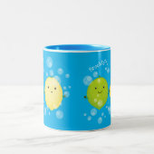 Niedliche Darstellung des Limonen Cartoon Zweifarbige Tasse (Mittel)