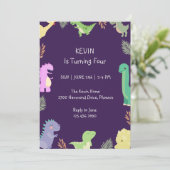 Niedliche Dinosaurier Geburtstagseinladung Einladung (Stehend Vorderseite)