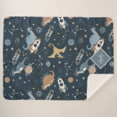 Niedliche Dinosaurier in Space Pattern Kids Sherpadecke (Vorderseite (Horizontal))