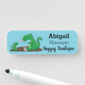 Niedliche Drachen braten Marshmallows Cartoon Namensschild (Beispiel)