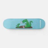 Niedliche Drachen braten Marshmallows Cartoon Skateboard (Horizontal)