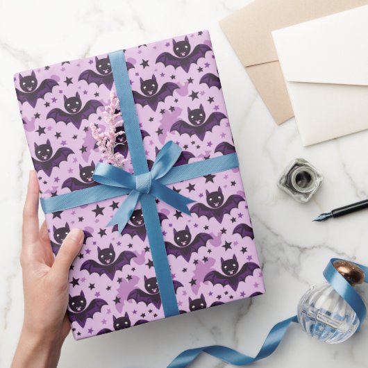 Niedliche dunkle Lila Halloween-Fledermäuse Geschenkpapier (Schenken)