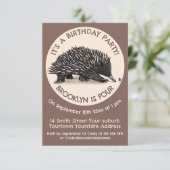 Niedliche Echodina und Bienen-Cartoon Einladung (Stehend Vorderseite)