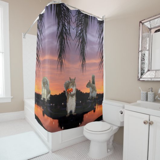 Niedliche Eichhörnchen bei Sonnenuntergang Duschvorhang (Beispiel)