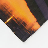 Niedliche Eichhörnchen bei tropischem Sonnenunterg Fleecedecke (Ecke)