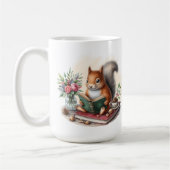 Niedliche Eichhörnchenbuchliebhaber fügen Monogram Kaffeetasse (Links)
