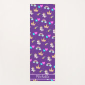 Niedliche Einhorn-Regenbogenkinder Monogram Geburt Yogamatte (Vorderseite)
