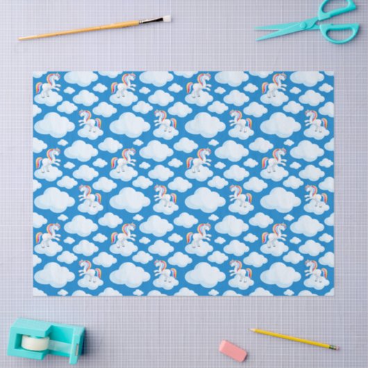 Niedliche Einhornwolken Whimsical Blue Pattern Seidenpapier (Basteln)