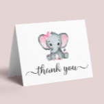 Niedliche Elephant Baby Girl Dusche Dankeskarte<br><div class="desc">Niedlich gefalteter Dankeschön-Karte für Ihre kleine Mädchen-Dusche mit "danke" in einem stilvollen weichen grauen Skript mit Swashes und eine rosa Aquarellfarbe des Babyelefanten. Im Inneren personalisieren Sie Ihre Dankeschön-Nachricht in schlicht grauer Topografie oder verlass leer für eine handschriftliche Notiz.</div>