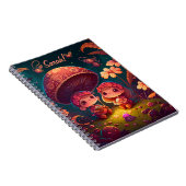 Niedliche Elfen spielen unter Pilzen Notizblock (Rechte Seite)