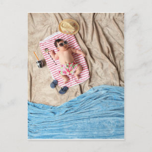 Niedliche Entspannung am Strand Postkarte