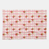 Niedliche Erdbeere und Blume auf einem rosa Gingha Geschirrtuch (Horizontal)