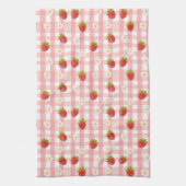 Niedliche Erdbeere und Blume auf einem rosa Gingha Geschirrtuch (Vertikal)