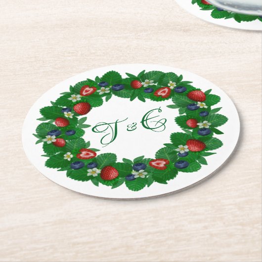 Niedliche Erdbeeren und Blaubeeren-Kranz-Untersetz Runder Pappuntersetzer (Angewinkelt)