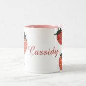 Niedliche Erdbeeren und Individuelle Name Zweifarbige Tasse (Mittel)