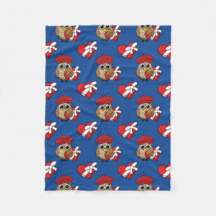 Niedliche Eule mit Red Beret and Heart Box Fleecedecke