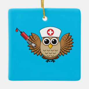 Niedliche Eule mit Spritze Cartoon Keramikornament