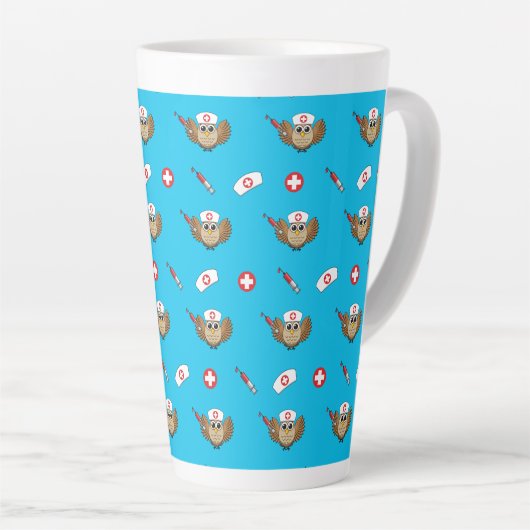 Niedliche Eule mit Spritze Cartoon Milchtasse (Rechte Ecke)