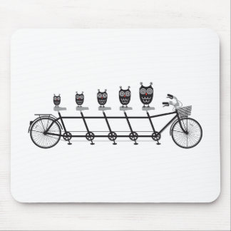 niedliche Eulen auf Tandemfahrrad Mousepad