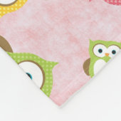 Niedliche Eulen, Eukalyptusmuster, farbige Eulen, Fleecedecke (Ecke)