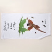 Niedliche Faibe mit braunem Wings Beach Handtuch (Vorderseite)