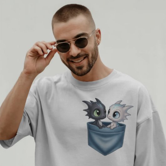 Niedliche Fantasiedrachen in der Tasche | Baby Dra T-Shirt