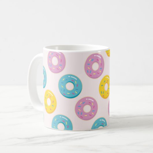 Niedliche, farbenfrohe Donuts mit Sprinklermuster Kaffeetasse (Vorderseite Links)