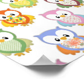 Niedliche, farbenfrohe Eulen mit unterschiedlichen Poster (Ecke)