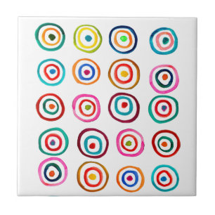 Niedliche, farbige Regenbogenringe Fliese