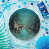 Niedliche Fee mit Dampfdrachen in einem Pappteller (Party)