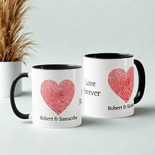 Niedliche Fingerabdruck-Herzvalentin der roten Lie Tasse