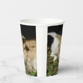 Niedliche, flauschige Bundsen Pappbecher (Rechts)