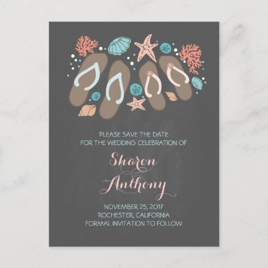 Niedliche Flip Flops Strandhochzeit Save the Date Ankündigungspostkarte (Vorderseite)