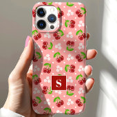 Niedliche florale Polka Dot Cherries Pink Monogram Case-Mate iPhone Hülle