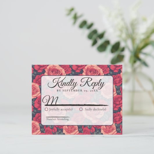 Niedliche florale Rose Hochzeit Rsvp Card (Stehend Vorderseite)