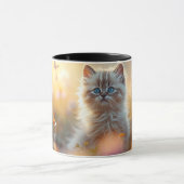 Niedliche Fluffige Katze in Wildblumen Kaffeetasse (Zentrum)